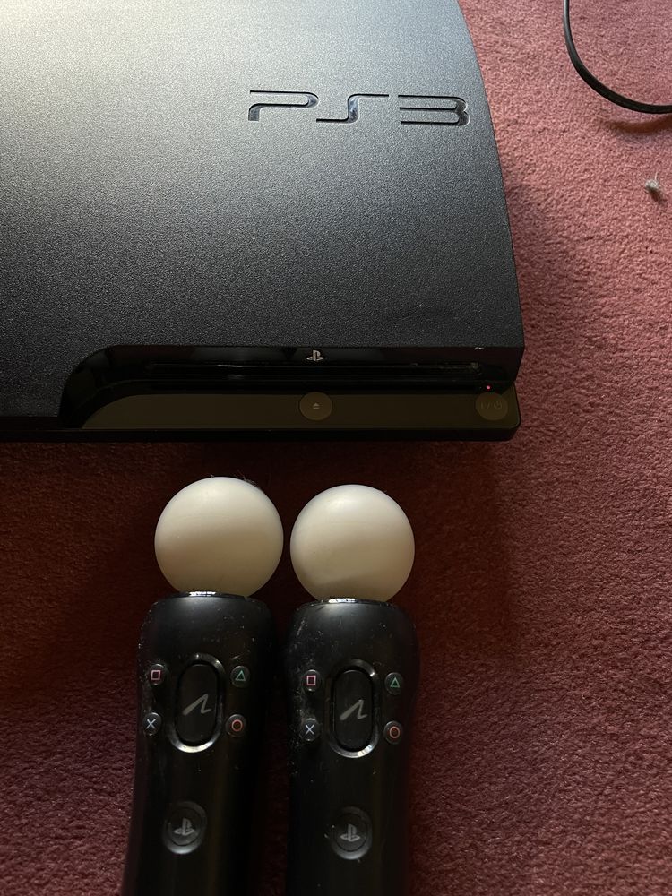 Vendo PS3 Slim + comandos + jogos