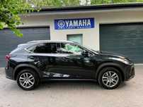 Lexus NX NX300H salonowy 4x4