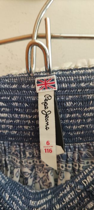 Roupa de menina 6/8 anos_ 1 saia e 2 blusas