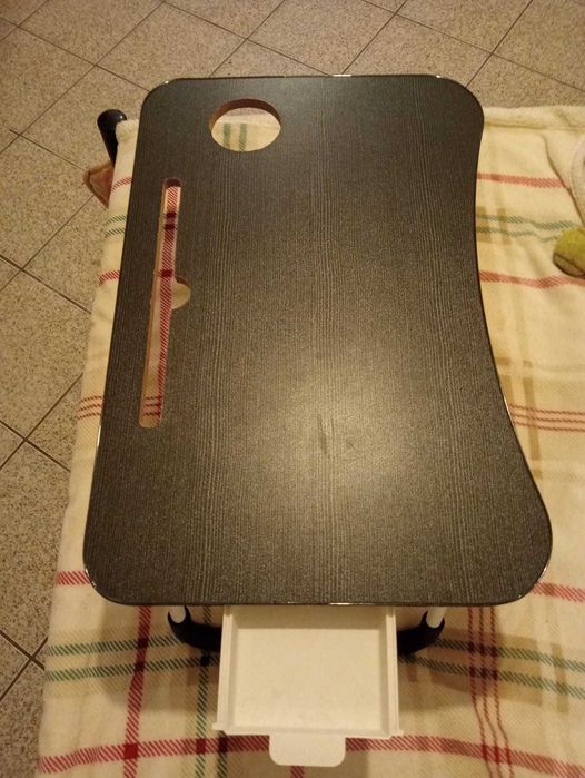 Mesa de apoio para estudar/trabalhar