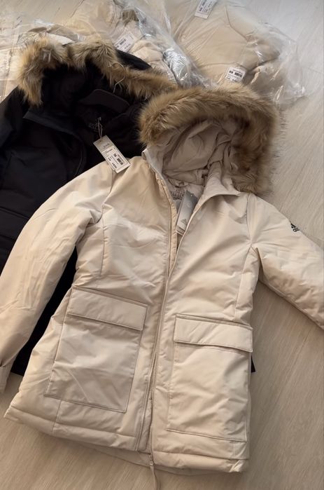 Куртка парка adidas жіноча S молочного кольору | колекція 2024 р