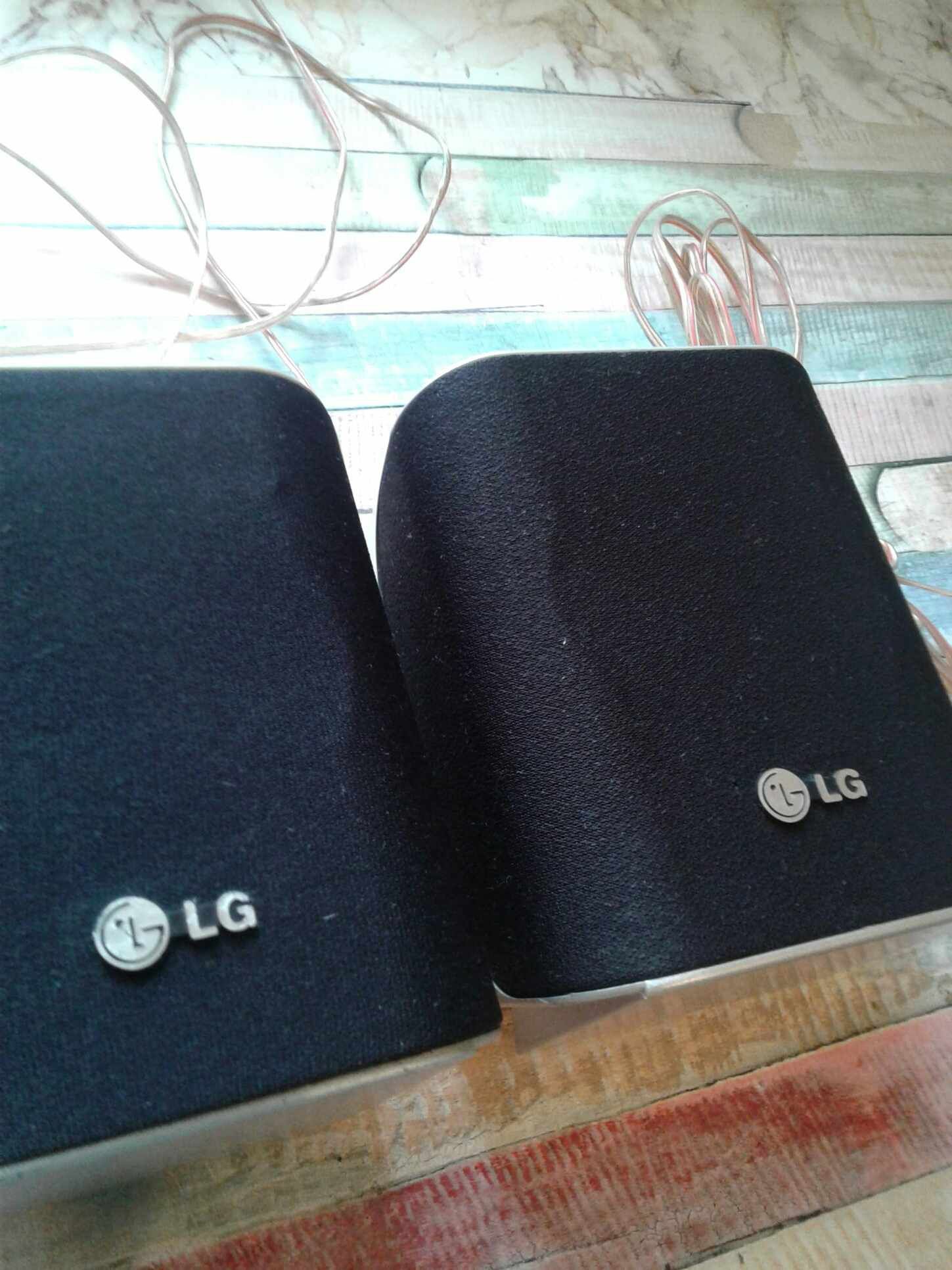 LG Колонки LHS - 25 SCS 6 Om 60 W