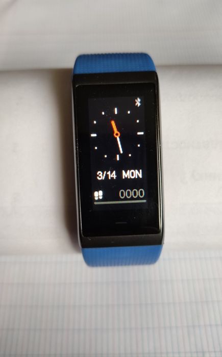 Продам фитнес браслет