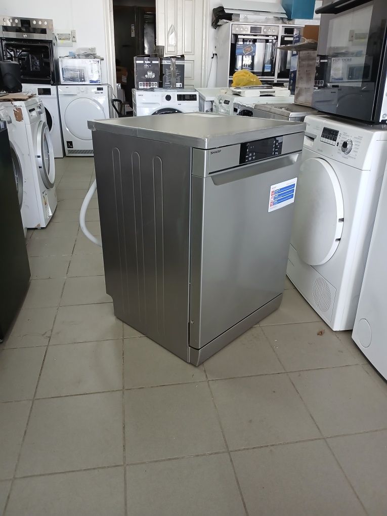 Посудомоечная машина Sharp отдельно стоящая QW-NA1CF47DS  60 см