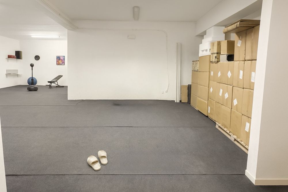Espaço Comercial/Armazém com Garagem e Apoio Privado – Oportunidade!