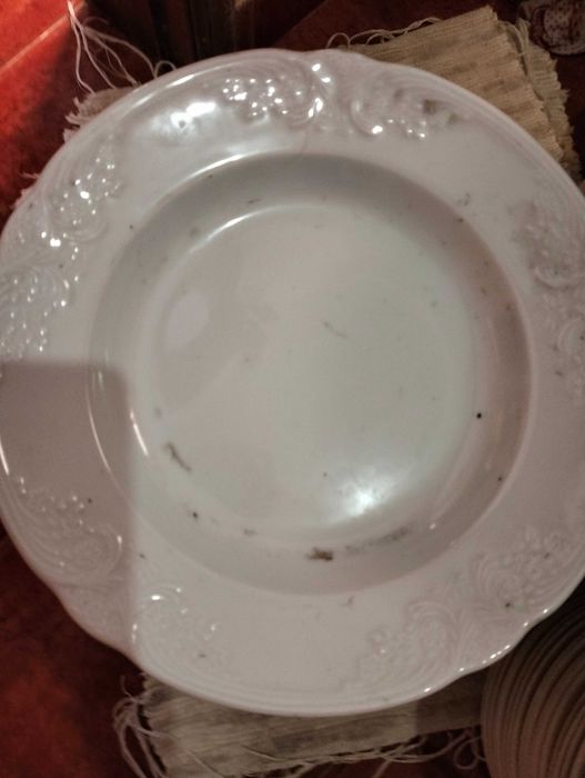 Lote de Pratos a 1 € unidade