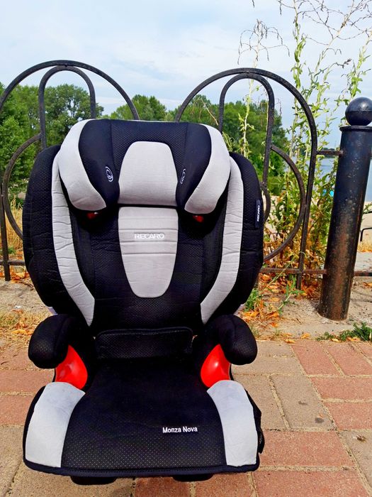 Автокрісло Recaro Monza Nova  Рекаро Монза  Seatfix (3 до 12 років)