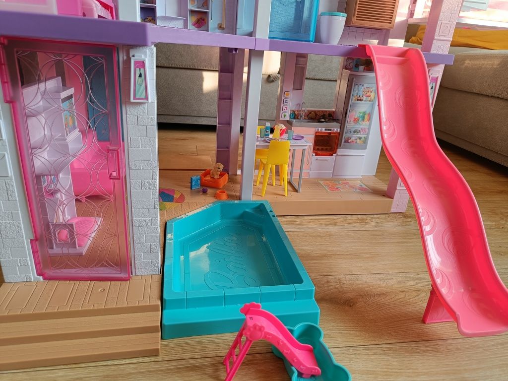 Domek Barbie DREAMHOUSE Deluxe
