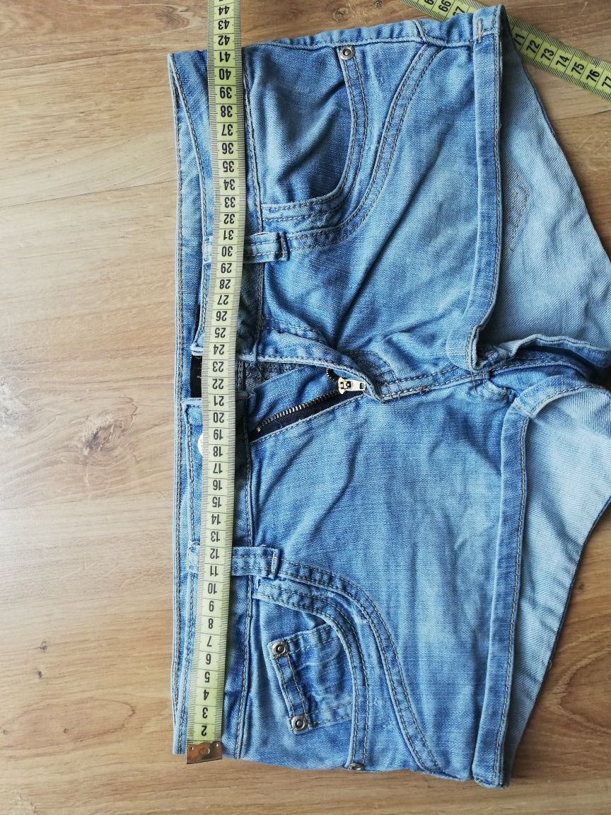 Krótkie jeansowe damskie spodenki, rozm. 28, 95% bawełna