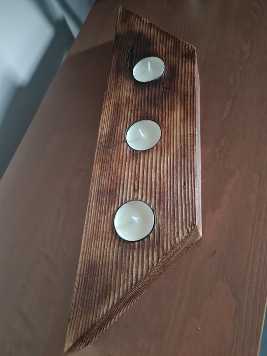 Drewniany świecznik wykokany ręcznie, podstawka naTealight