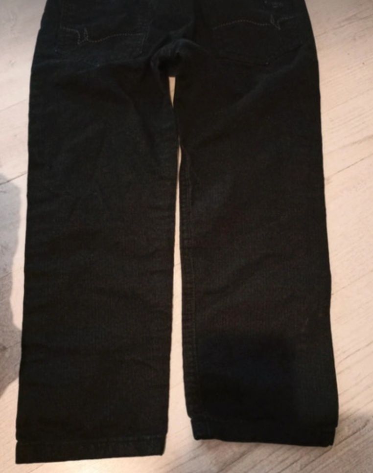 Spodnie czarne 116
