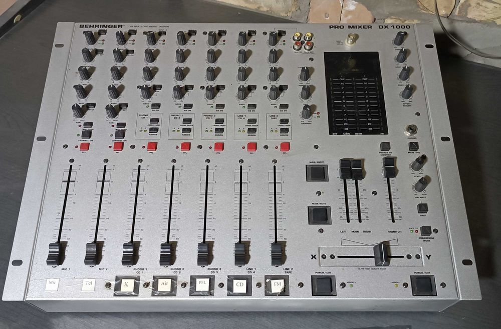 Мікшерні пульти Behringer, SoundCraft, Yamaha