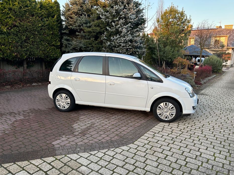 Opel Meriva wersja 1.6 innovation "110 Jahre" NOWY ROZRZĄD, WYMIENIONY OLEJ !!!