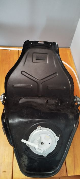 Yamaha mt10 2022 zbiornik paliwa