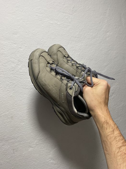 Трекінгові кросівки Lowa Gore-tex