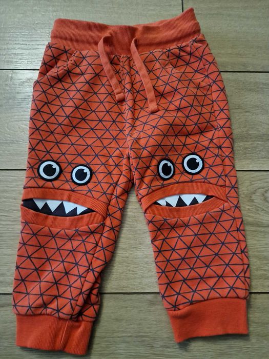 Spodnie dresowe zombie 86