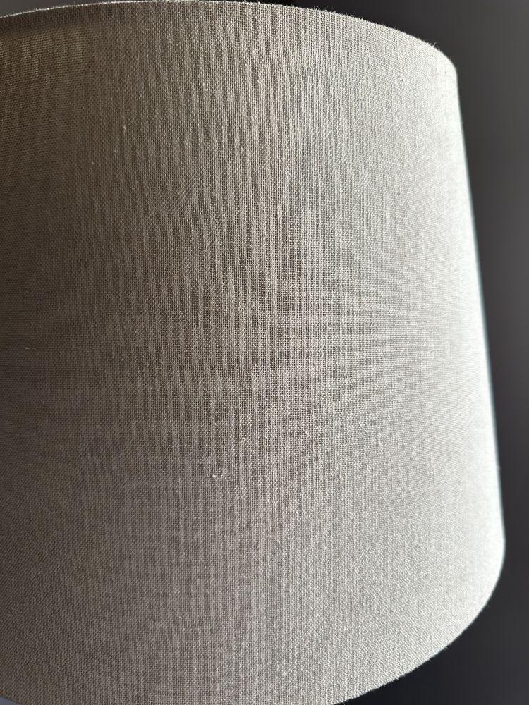 Candeeiro de Pé Preto e Beige estilo RINGSTA/SKAFTET do IKEA
