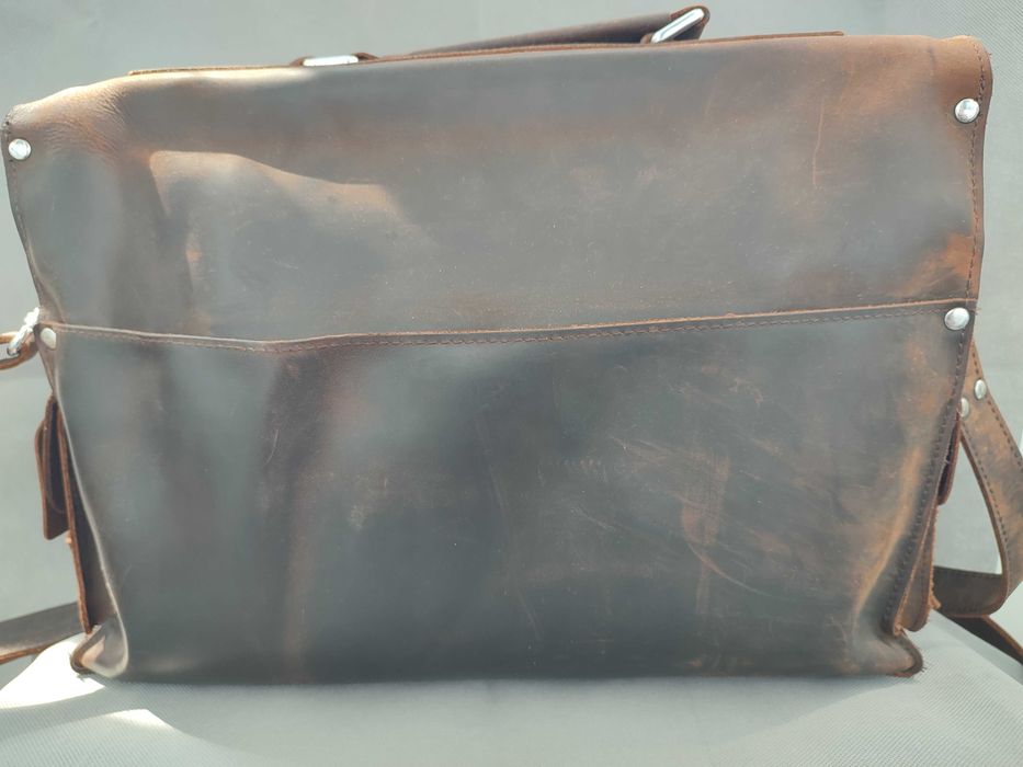 Шкіряна сумка в стилі satchel, США