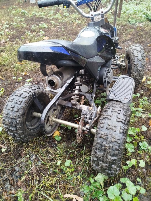 Детский квадроцикл, бензин.