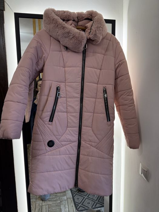 Зимова куртка жіноча, пуховик