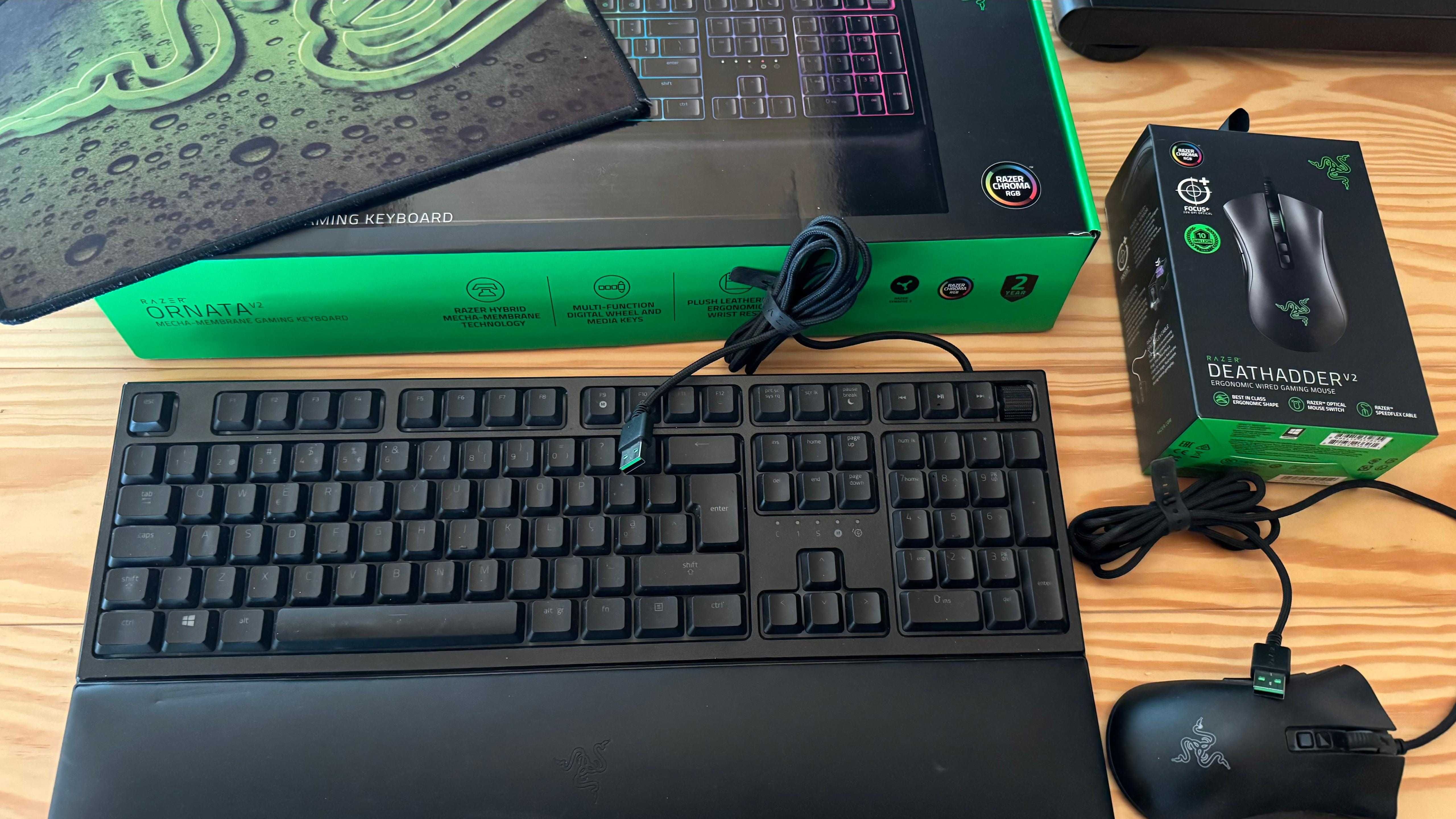 Razer Ornata Chroma V2 RGB + Rato Gaming Razer Deathadder V2