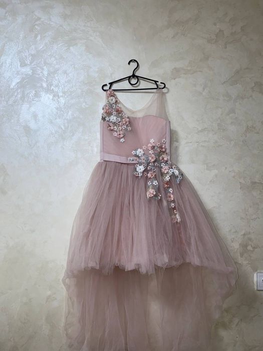 Платье на выпускной или праздник