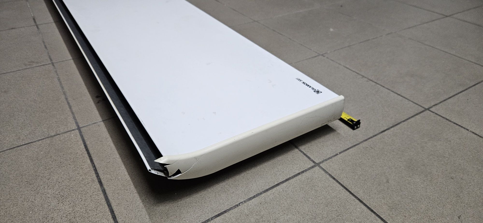 Grzejnik elektryczny naścienny używany 1500W