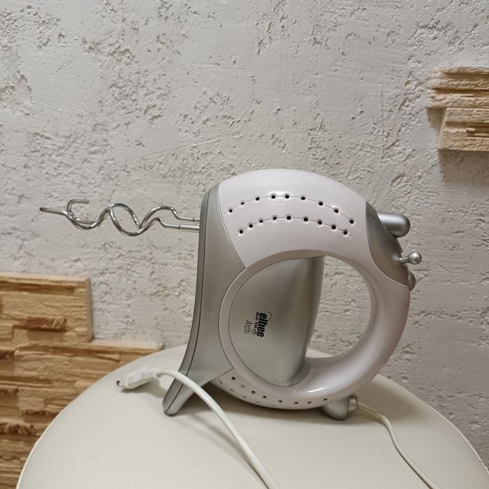 Миксер  " Elbee"