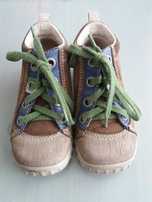 Buty ECCO Light.