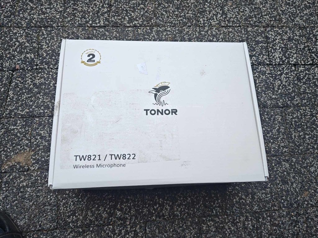 Tonor TW821/822.