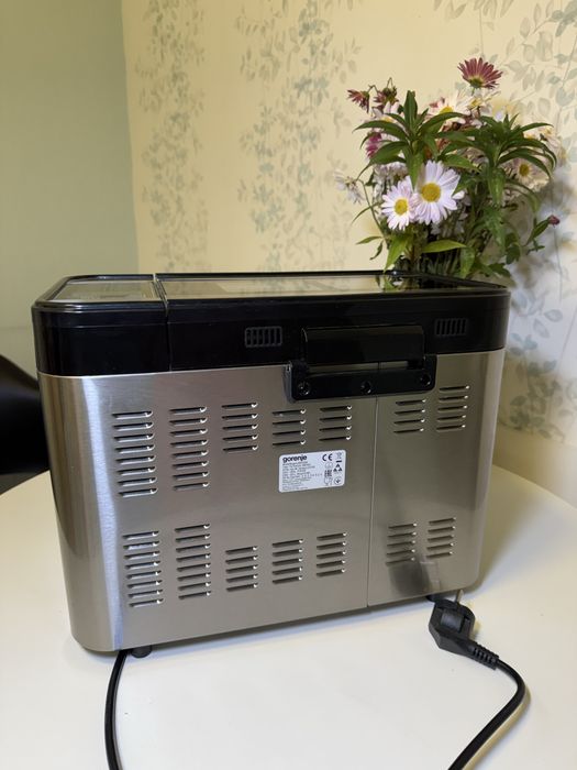 Хлібопічка Gorenje BM1400E