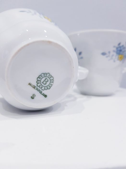 Zestaw starych porcelanowych filiżanek Bogucice