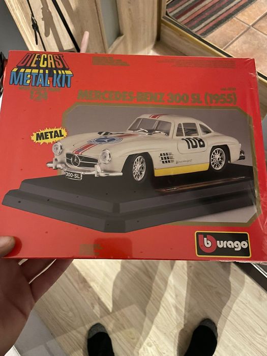 Bburago metal kit mercedes 300sl nowy model do skladania
