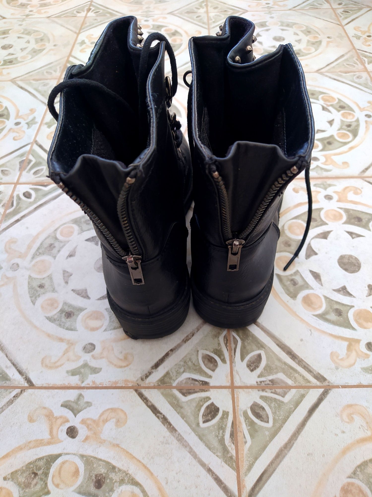 Buty trzewiki botki czarne 37