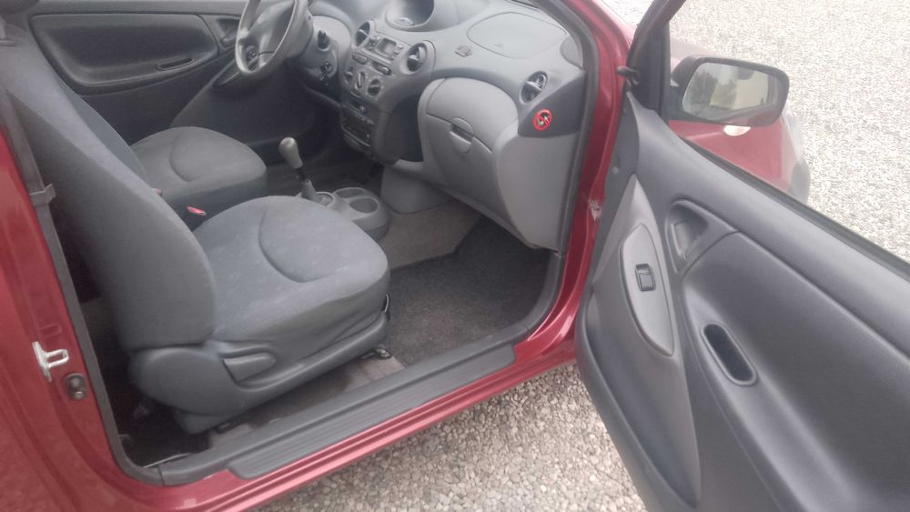 Toyota Yaris 1,4d4d stan bardzo dobry