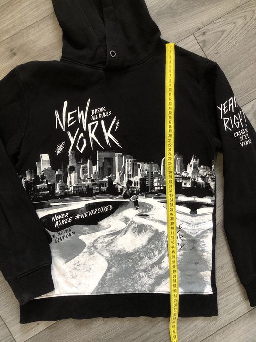 Класна молодіжна худі (реглан) Н&М на вік 10-12 років, 146-152 см