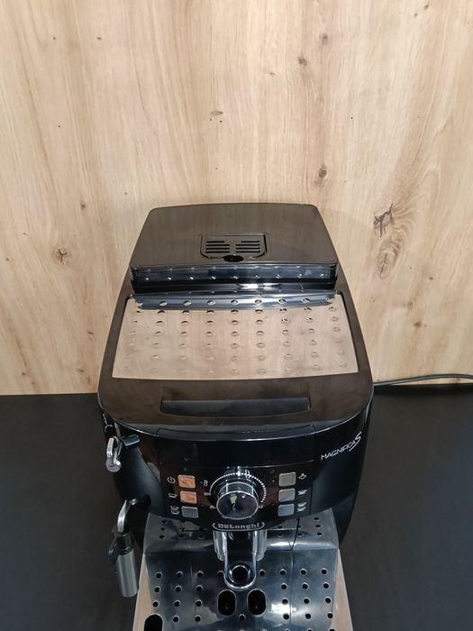 Кавовий апарат кавомашина Delonghi Magnifica S 2024р.в.