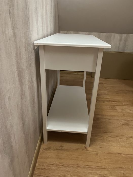 Komoda do sypialni biała