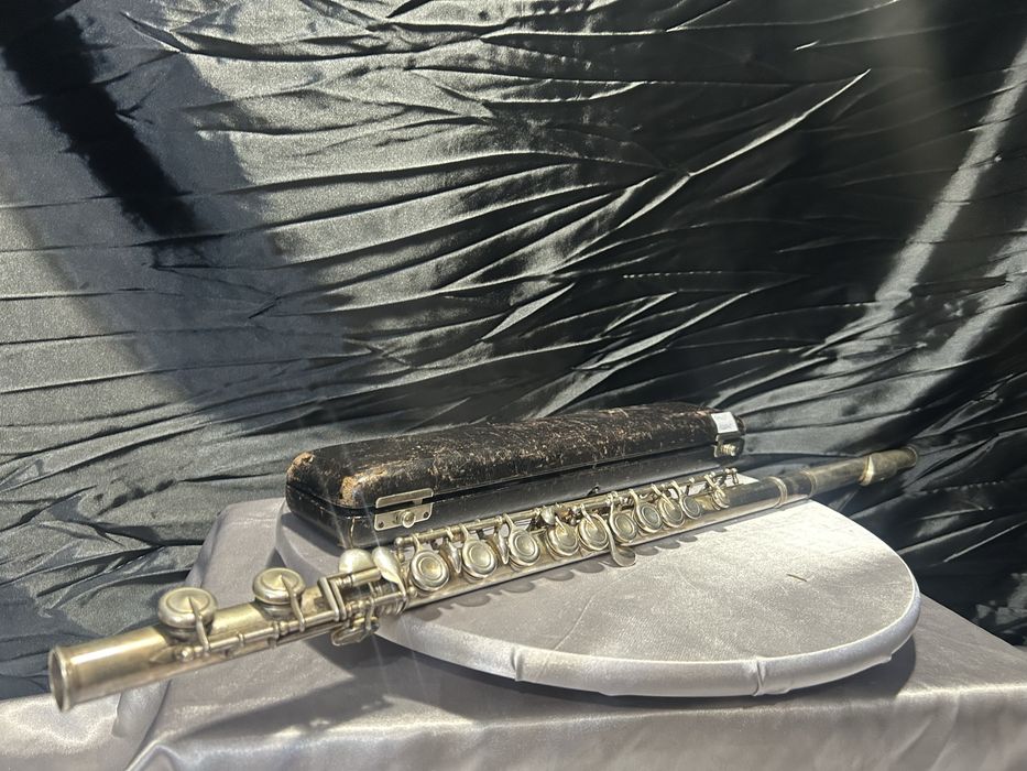 Flet Yamaha (prawdopodobnie) w etui – długość 68,5 cm – sprawny