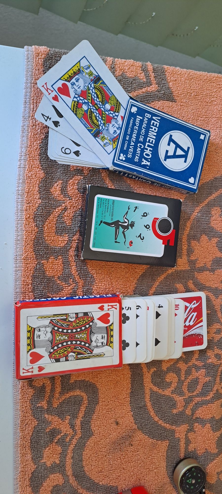 Vários baralhos de cartas