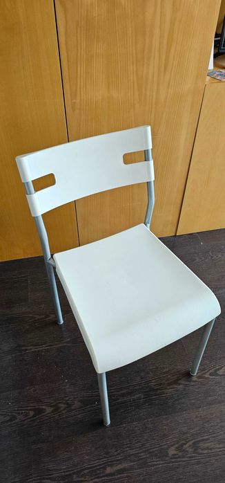 Combo sala: Sofá cama + poltrona + 3 cadeiras