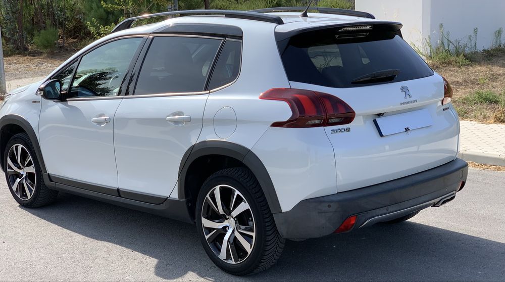 Peugeot 2008 Pure Tech GTLine // 97 mil kms - IMPECÁVEL