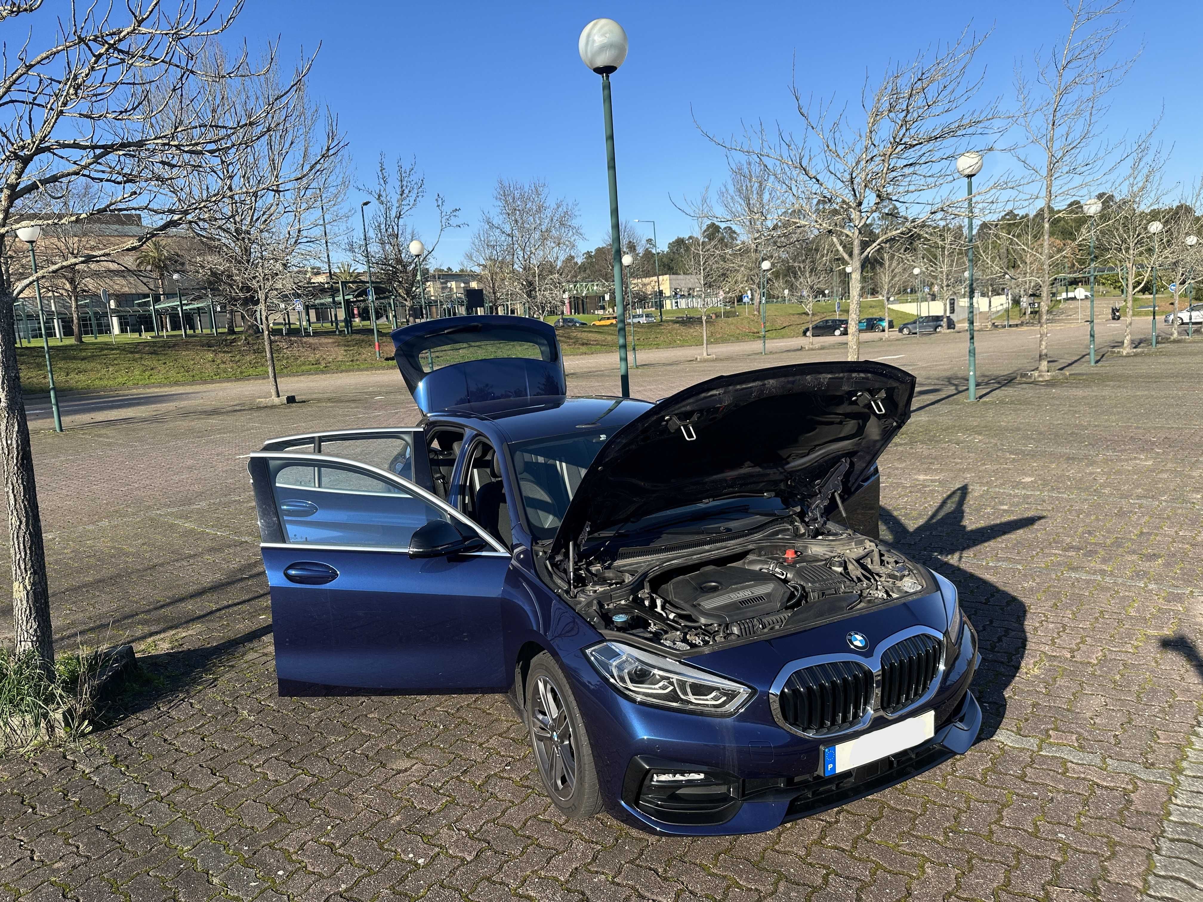 BMW 118i Azul Sport Line (140cv) - Caixa automática