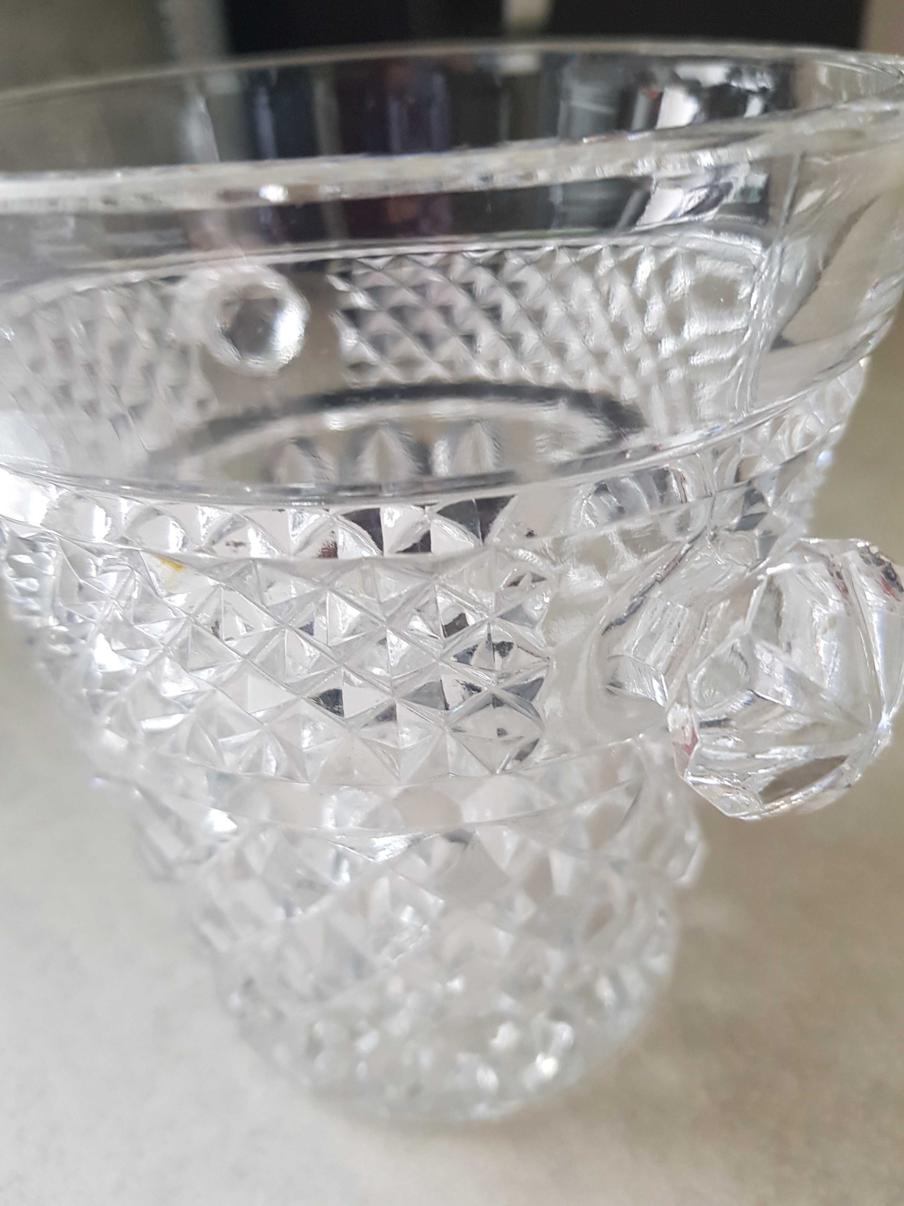 wazon kryształ kula i naczynie do lodu