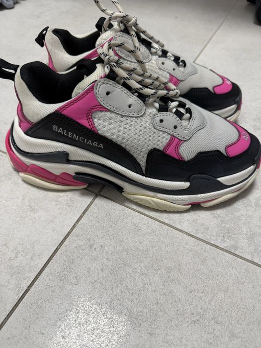 Używane oryginalne sneakersy Balenciaga Triple S