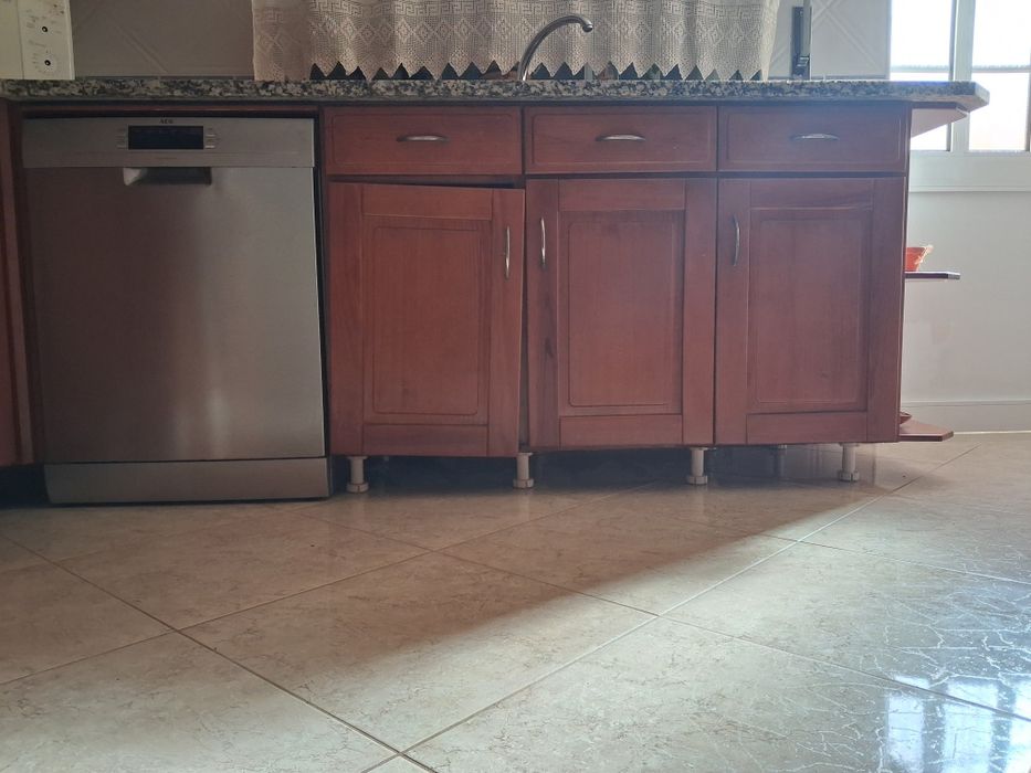 Vende-se móveis de cozinha completa