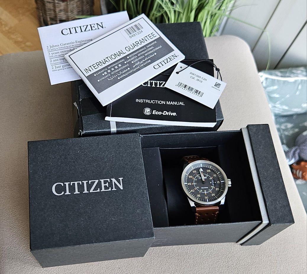 Zegarek citizen AW-1360-12H