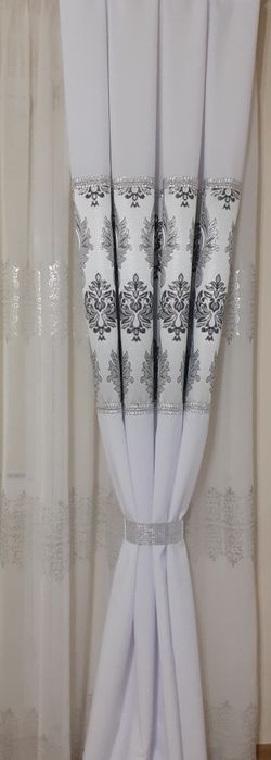 Zasłony białe ornament