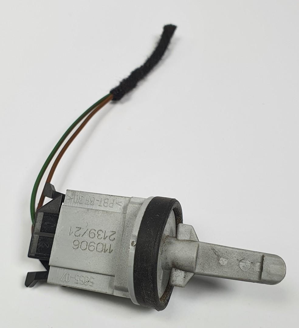 CZUJNIK TEMPERATURY NAGRZEWNICY PORSCHE CAYENNE 1K0907543A