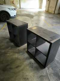 Dois cubos de cor preta para arrumação ou estantes IKEA